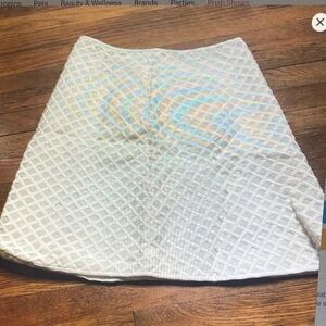 Elegant White Textured Women's Skirt